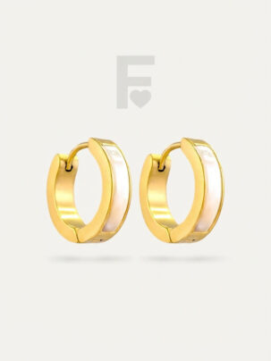 Pendientes "Aro Nacarado" de FLORYNATA, aros de 12mm con nácar natural incrustado, diseño elegante y veraniego, perfectos para mujeres modernas y con estilo.