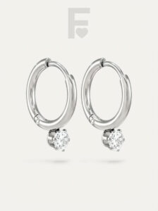 Pendientes "Aro Solitario" de FLORYNATA, diseño clásico con aro de 10mm y circonita brillante, perfectos para mujeres elegantes y sofisticadas.
