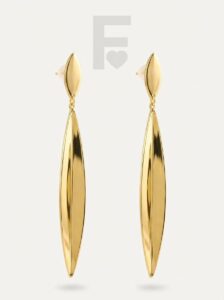 Descubre la belleza y el movimiento de los pendientes "Hoja de Olivo" de FLORYNATA. Fabricados en acero quirúrgico 316L, estos pendientes de diseño exclusivo son perfectos para eventos especiales. Su acabado de espejo refleja la luz y añade un toque de glamour a tu look.