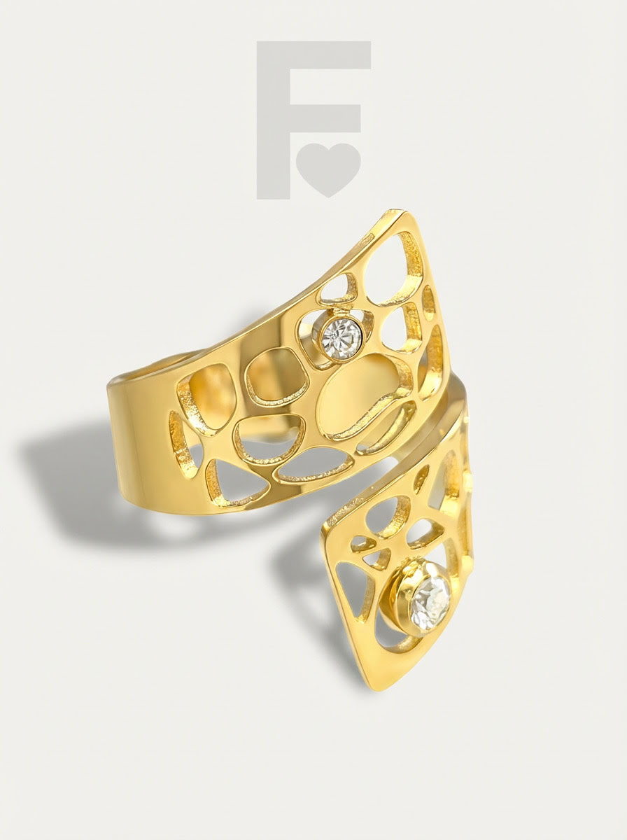 Anillo basalto dorado circonitas FLORYNATA, vista superior, diseño orgánico, acero quirúrgico 316L, anillo basalto dorado, detalle joya