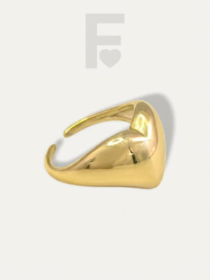 Anillo corazón relieve FLORYNATA, vista superior, diseño Kokoro, acero quirúrgico 316L, anillo Kokoro, detalle joya