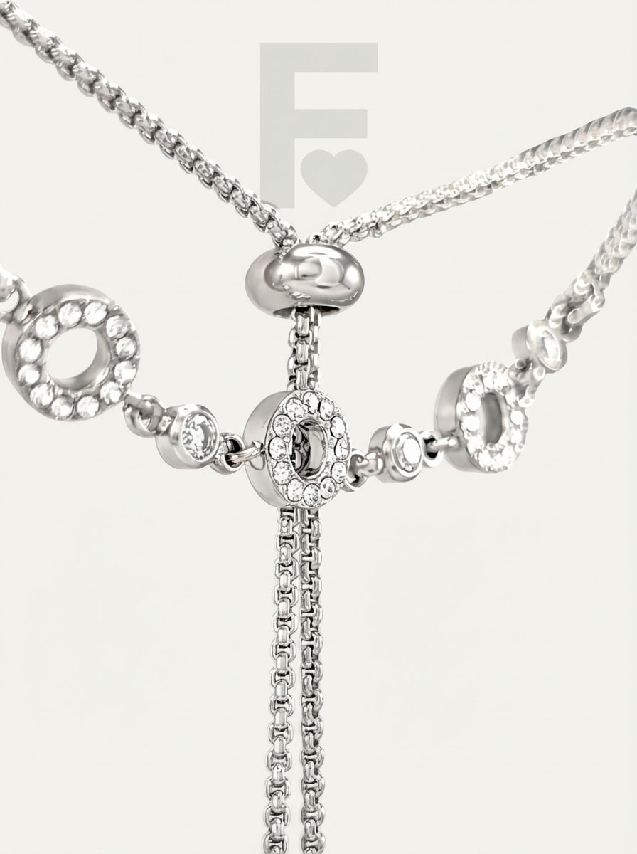 Detalle pulsera circonitas trinidad FLORYNATA, circonitas AAA, pulsera en el aire, acero quirúrgico 316L, pulsera Trinidad, detalle joya